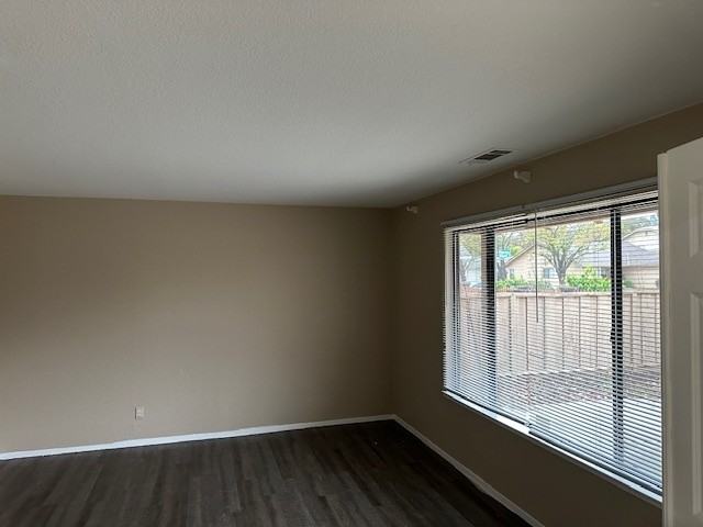 1921 Bridgewood Way - Photo 5 of 50