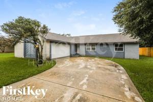 featured image of 2045 Houndslake Drive