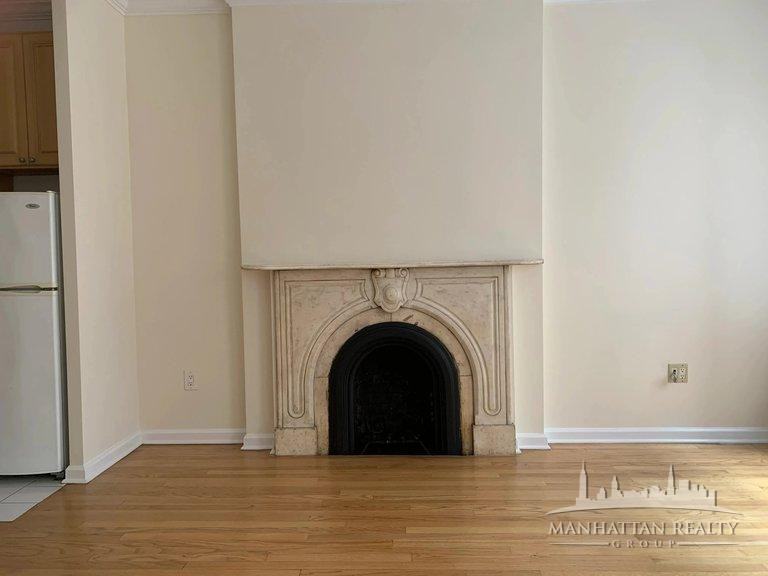 West 56th Street #4B - Photo 4 of 7