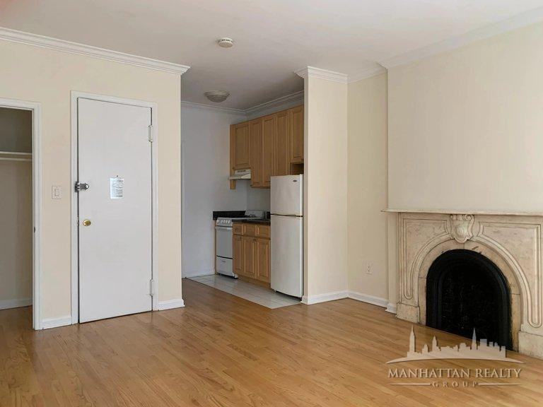 West 56th Street #4B - Photo 5 of 7