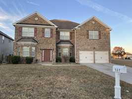 featured image of 527 Telegraph Drive