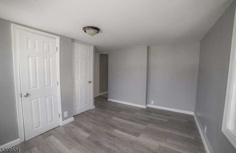 540 Marshall St - Photo 7 of 17