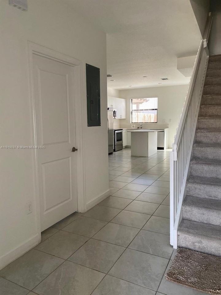 12914 Sw 232nd Ln #12914 - Photo 3 of 37