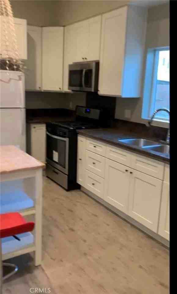 1222 W 35th St - Photo 2 of 6