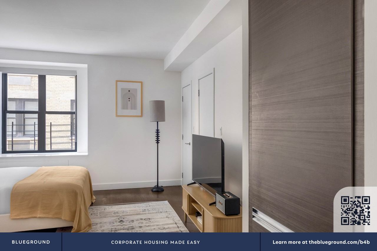 666 W End Ave #1960 - Photo 5 of 28