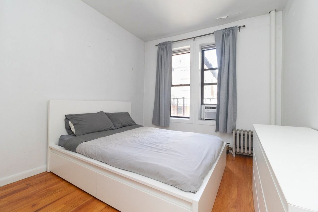 315 E 95th St #1032046P - Photo 7 of 33