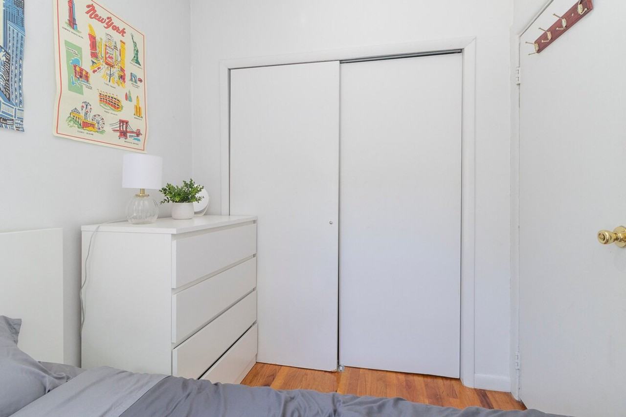 315 E 95th St #1032046P - Photo 3 of 33