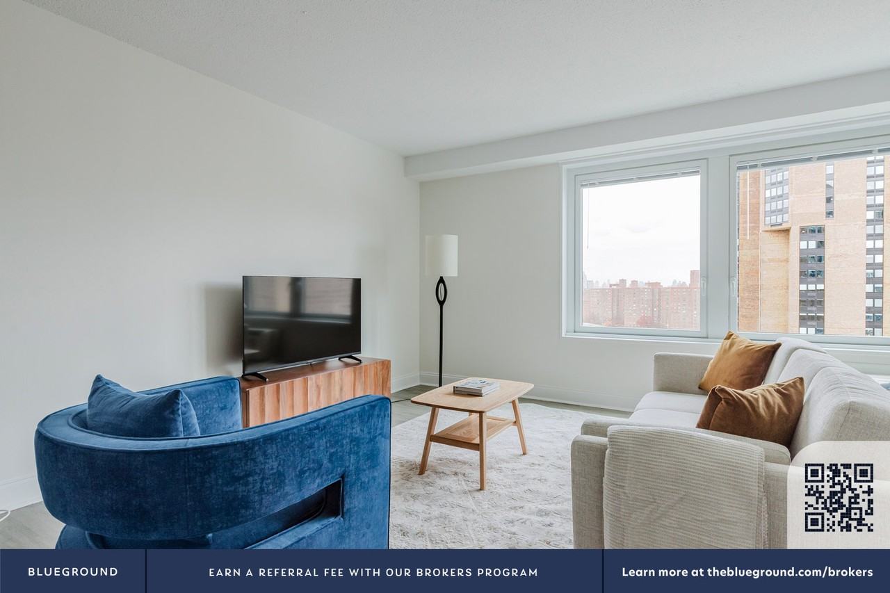 30 Waterside Plaza - Photo 5 of 32