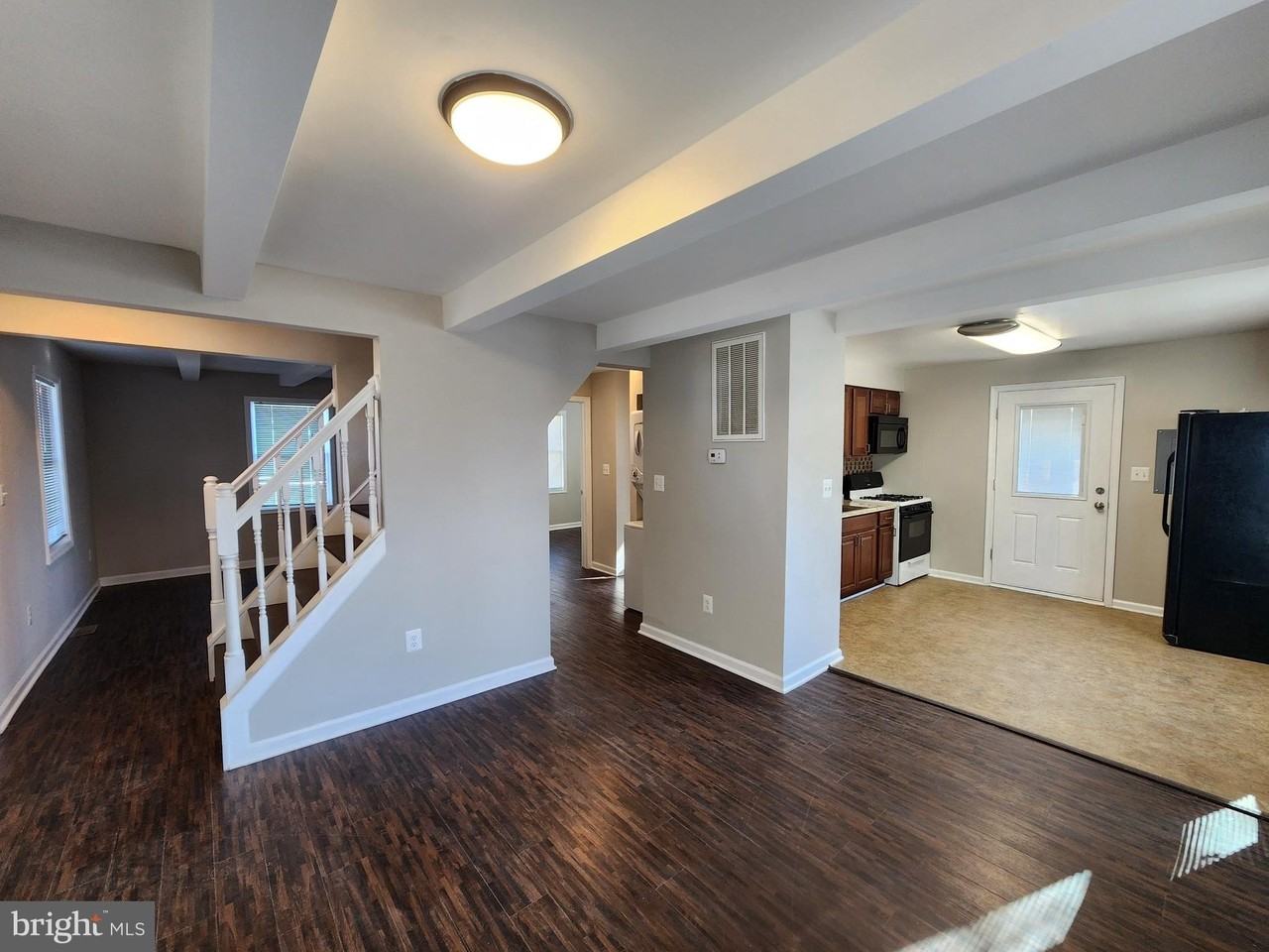 1737 Eastern Blvd - Photo 5 of 20