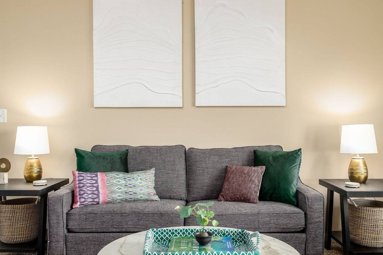 6226 Oonas Way - Photo 5 of 31