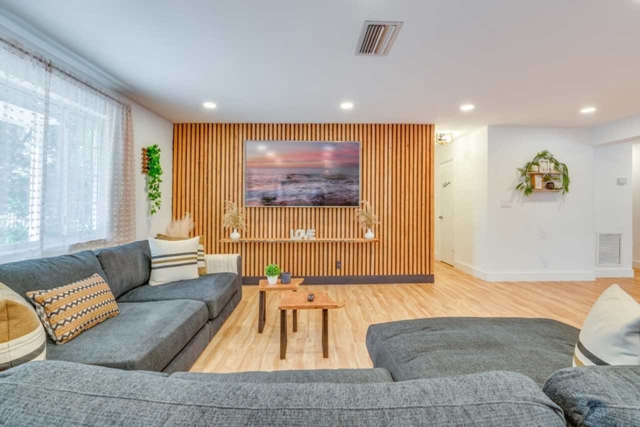 1814 Nw 14th Ave #1287061P - Photo 4 of 50