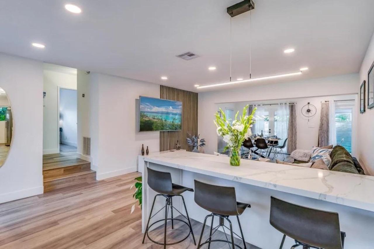 834 Sw 14th Ct #1287065P - Photo 3 of 50