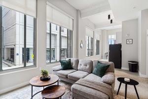 featured image of 205 W 4th St