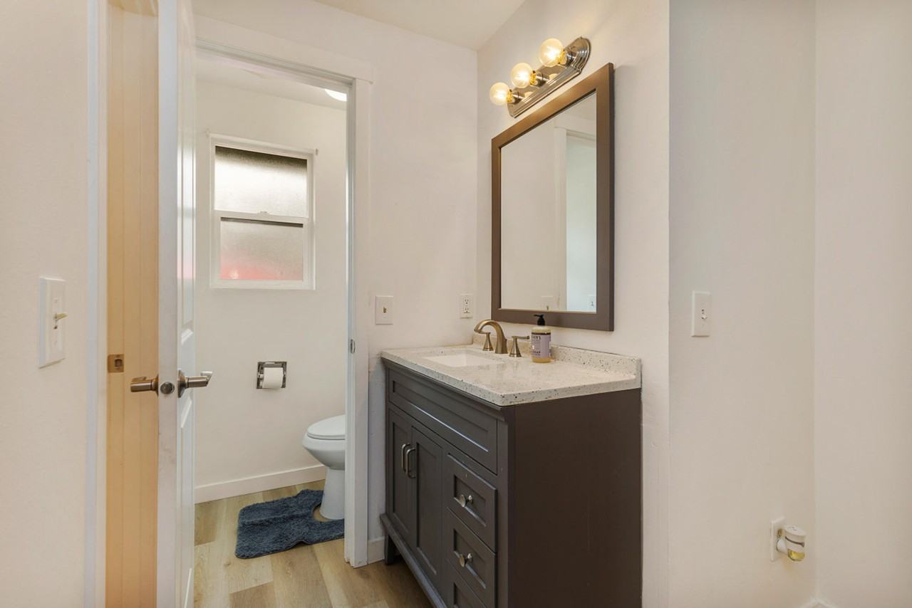 15704 Ash Way #1265146P - Photo 7 of 18