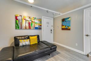 featured image of 3700 Collins Ave