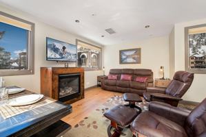 featured image of 747 W Pacific Ave
