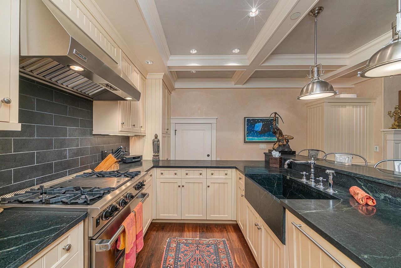 605 W Colorado Ave #1324983P - Photo 5 of 35
