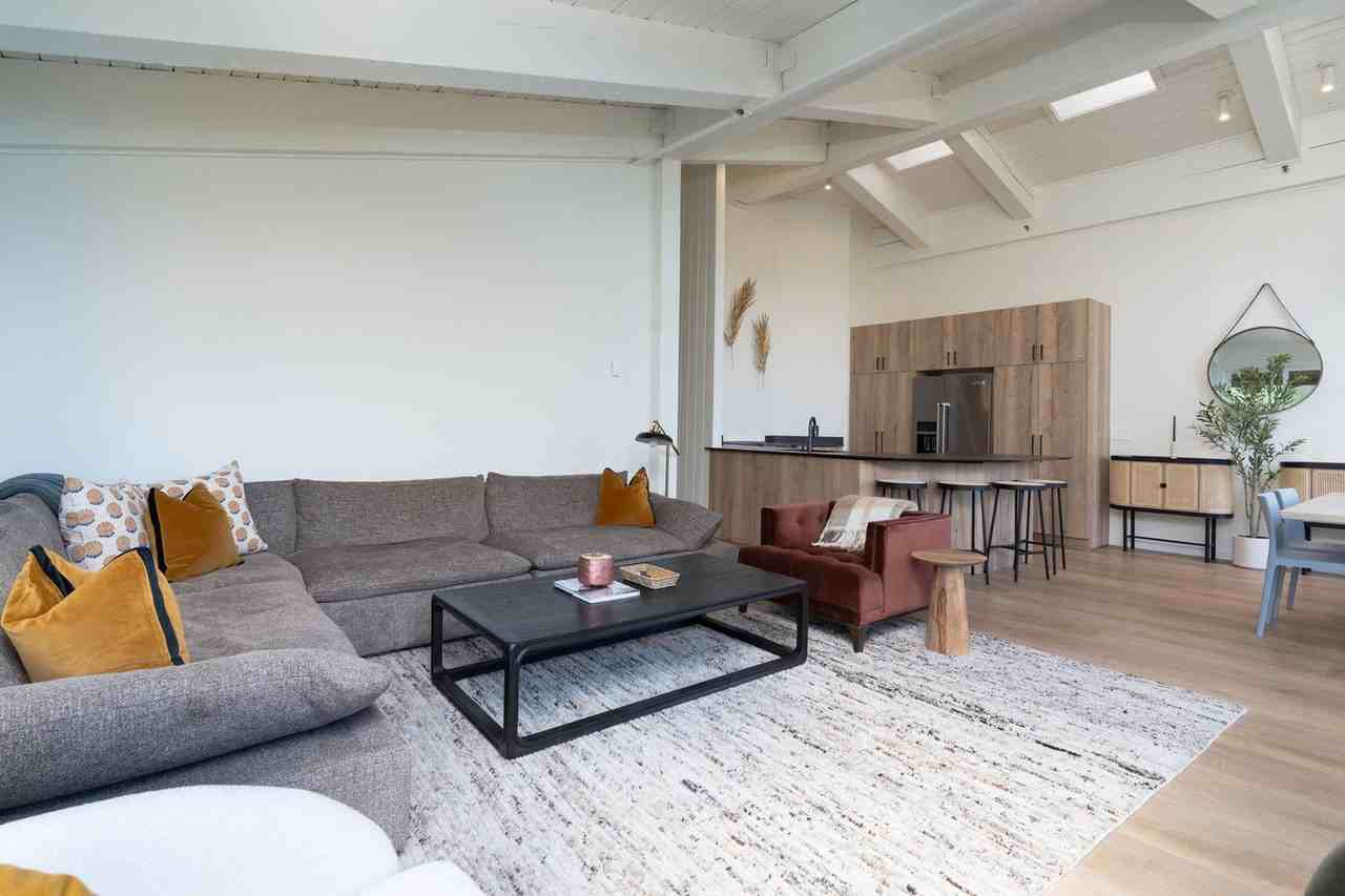 360 Wood Rd #1339914P - Photo 3 of 36