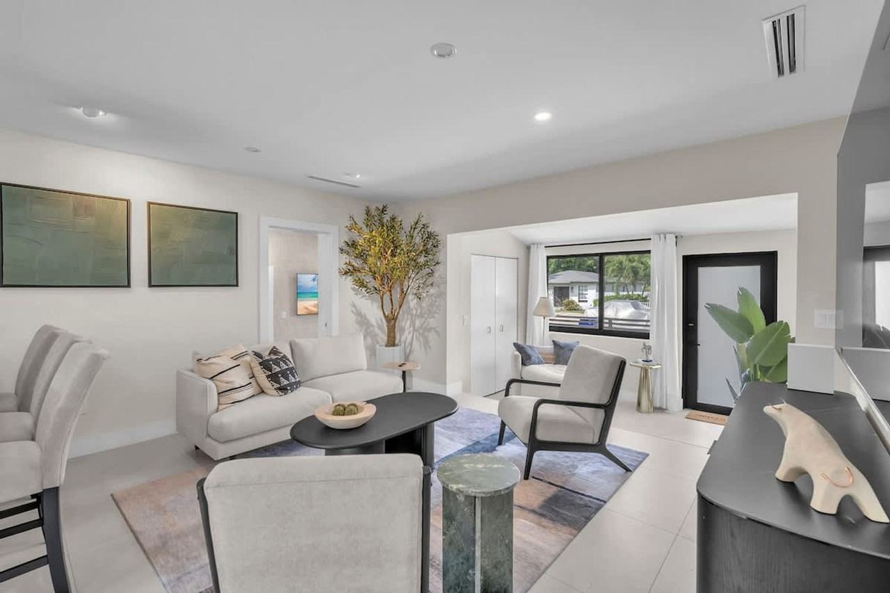 400 Nw 45th St #1344554P - Photo 2 of 39