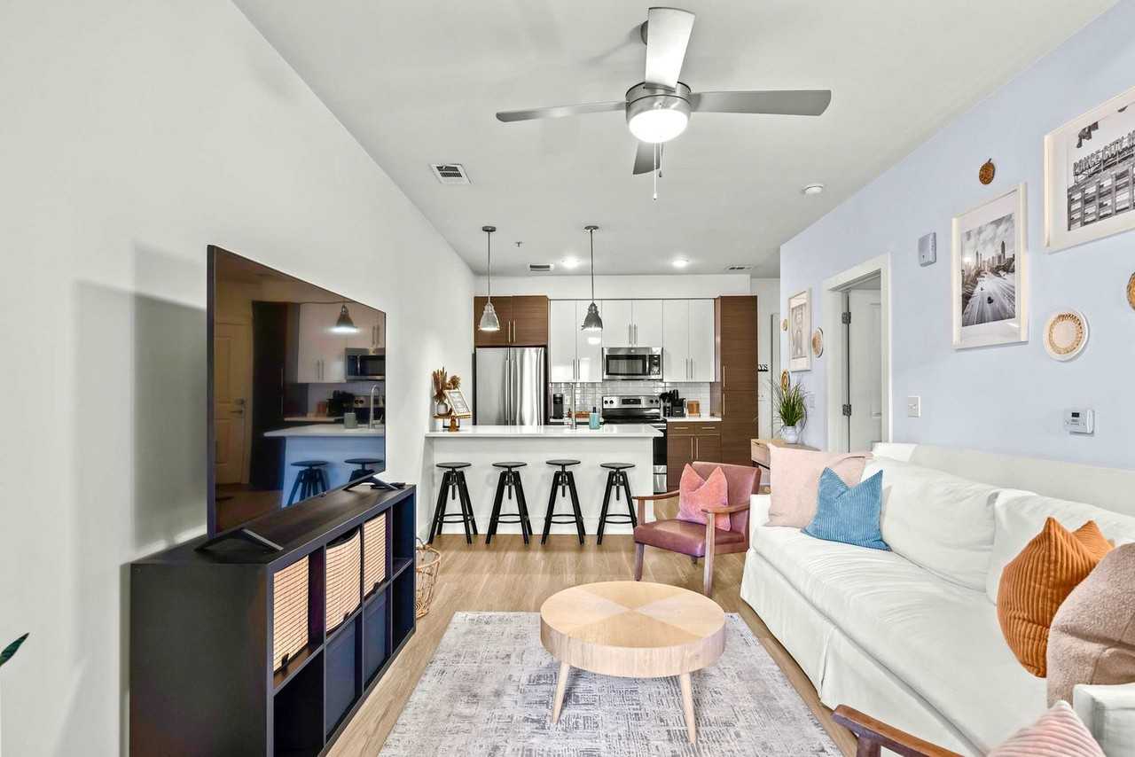 455 14th Street Northwest - Photo 3 of 35