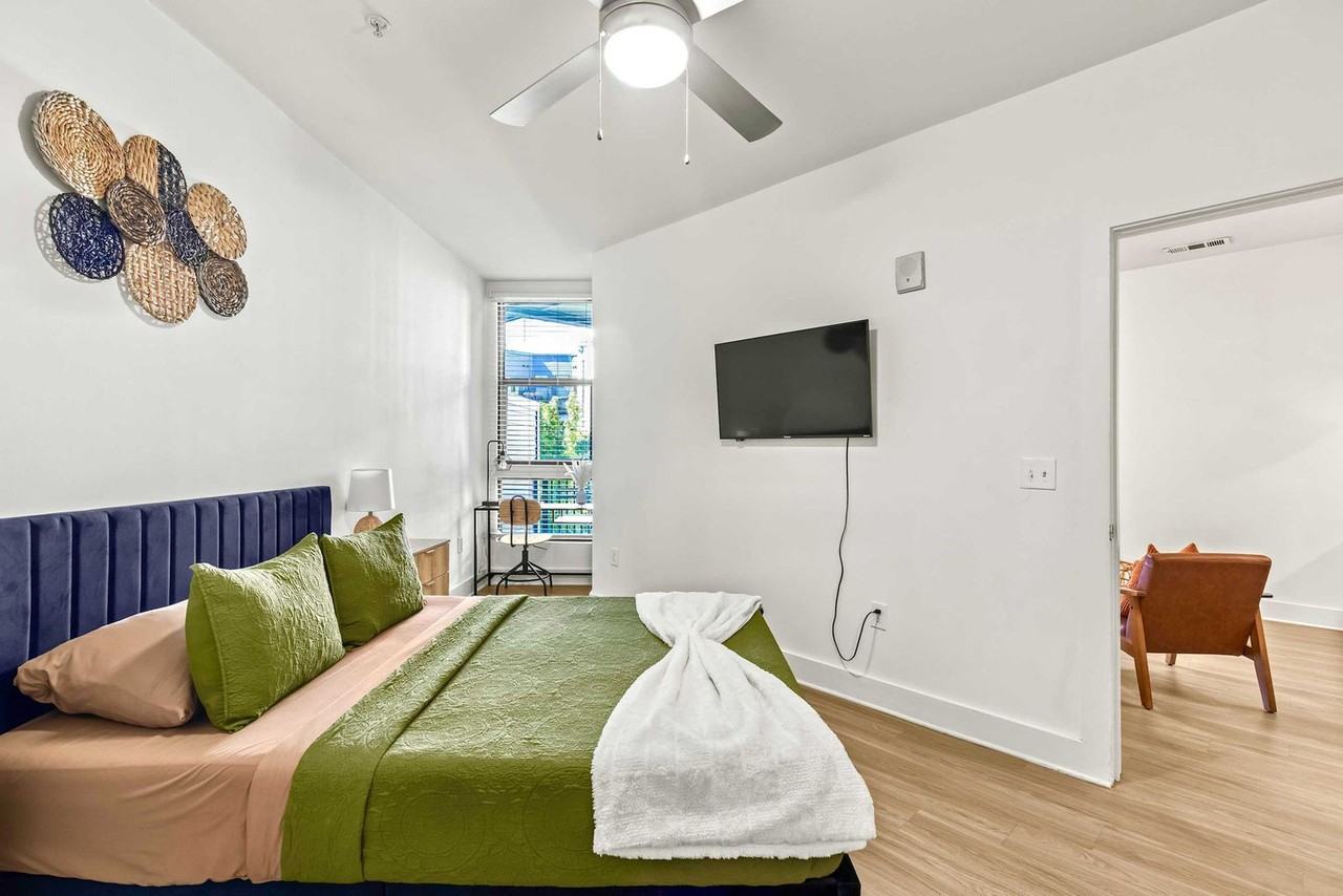 455 14th Street Northwest - Photo 6 of 35