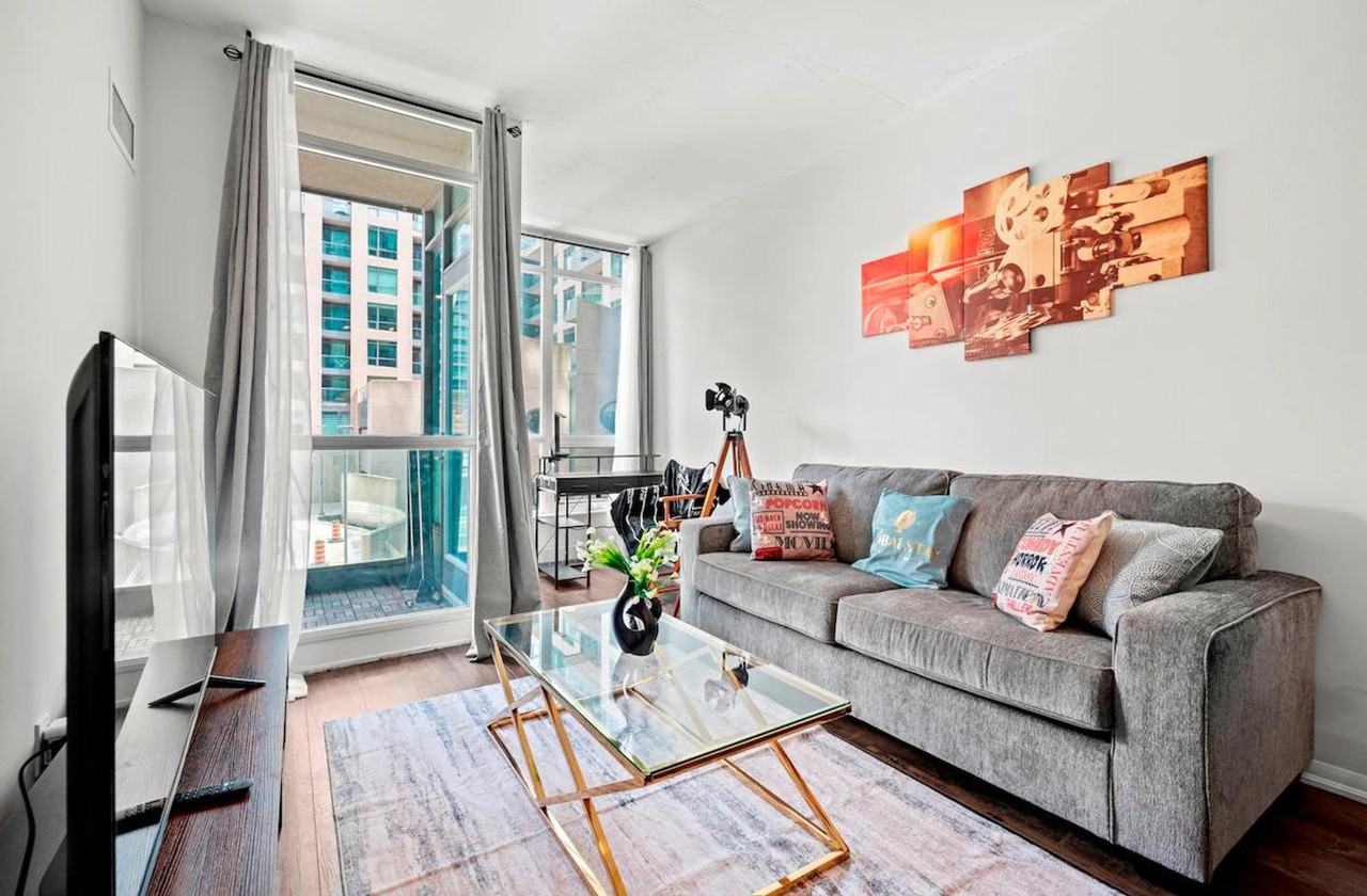 231 Fort York Blvd #1346008P - Photo 3 of 19