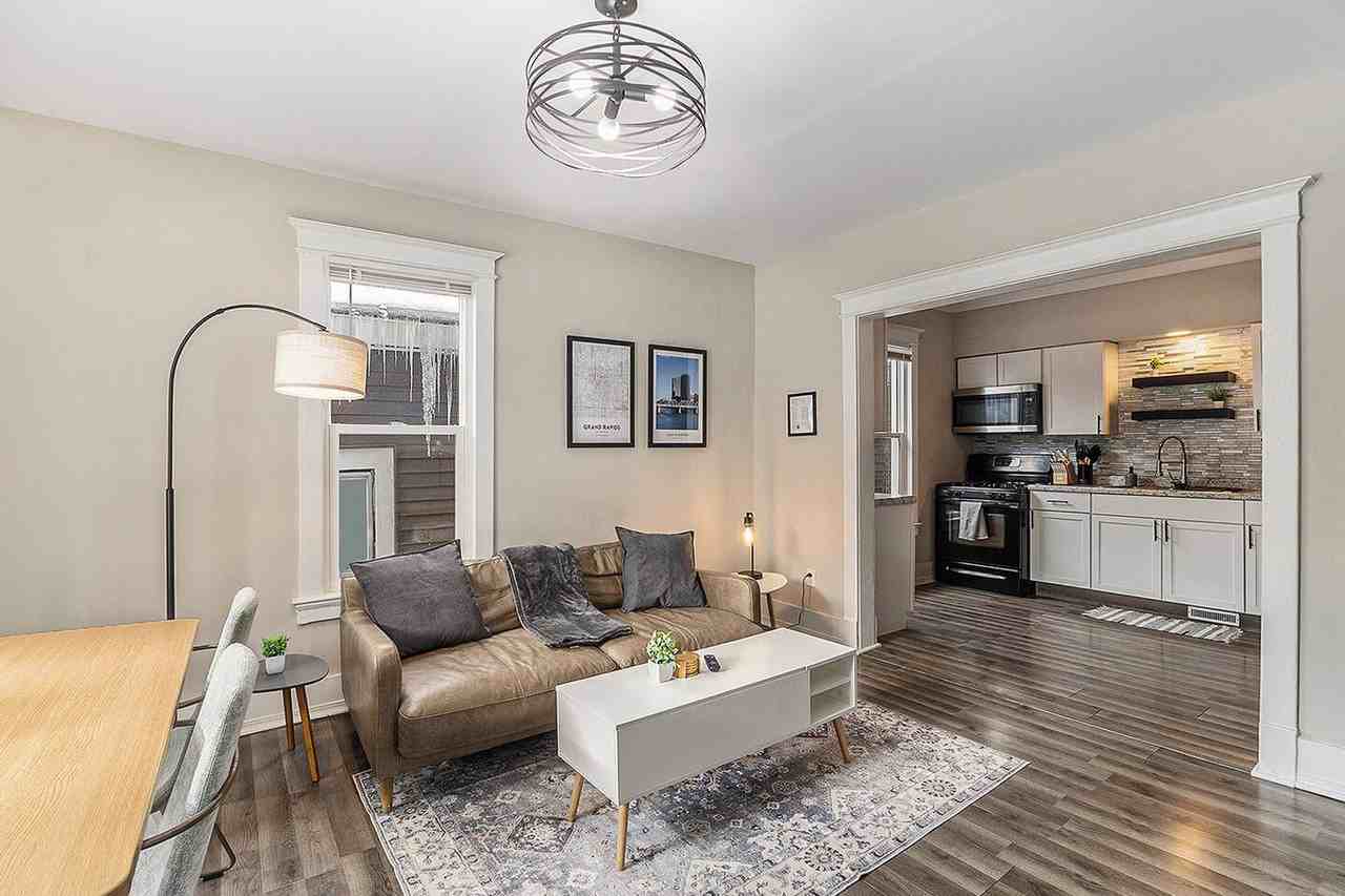 415 6th St Nw #1346771P - Photo 2 of 19