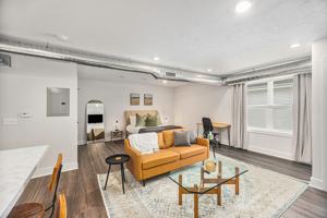 featured image of 1562 Michigan Street Northeast