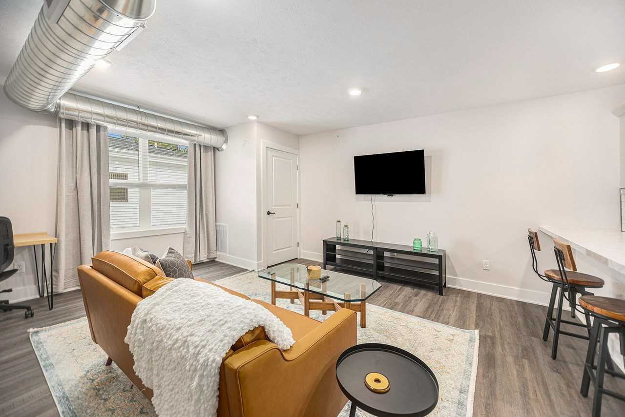 1562 Michigan St Ne #1346761P - Photo 4 of 12