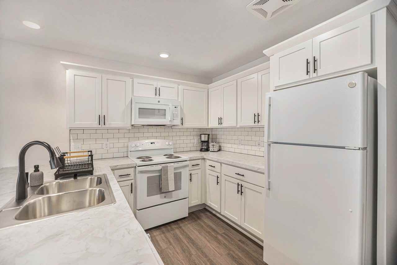 1562 Michigan St Ne #1346761P - Photo 7 of 12