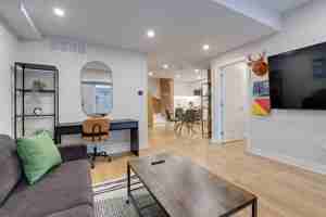 featured image of 1520 Av Des Pins O