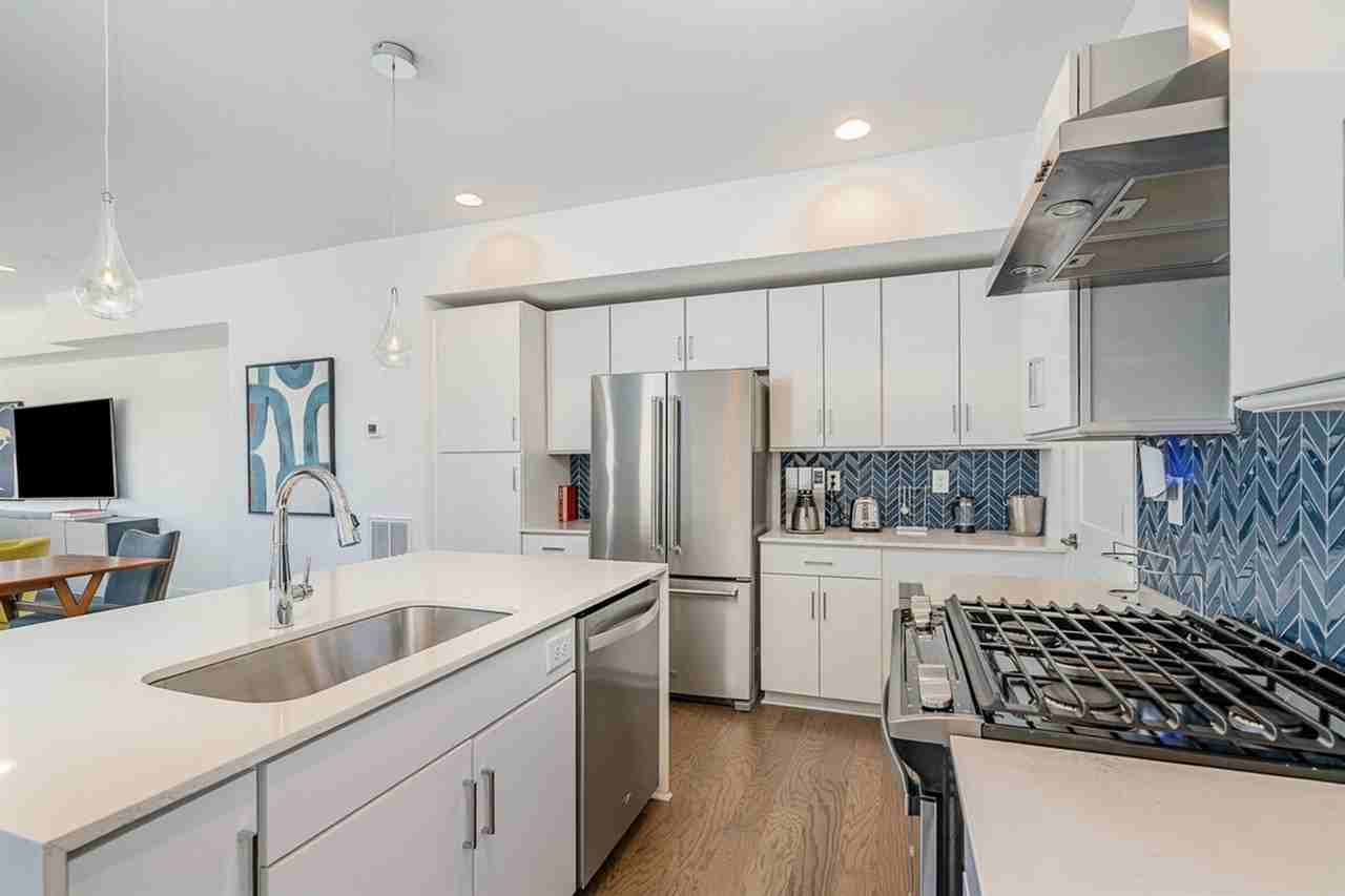 1659 Duckworth Ave #1347120P - Photo 2 of 29