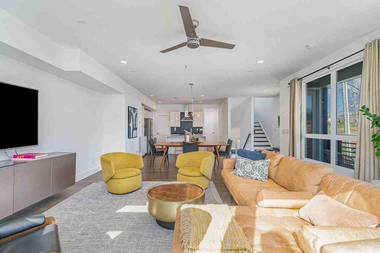 1659 Duckworth Ave #1347120P - Photo 7 of 29