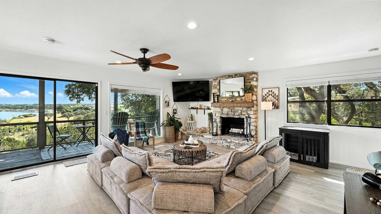 1240 Canyon Springs Dr #1351232P - Photo 2 of 37