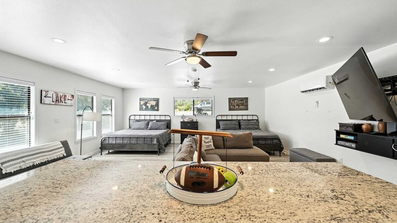 1240 Canyon Springs Dr #1351232P - Photo 7 of 37