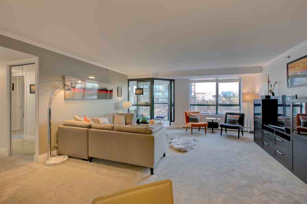 289 Drake St #1345521P - Photo 3 of 50