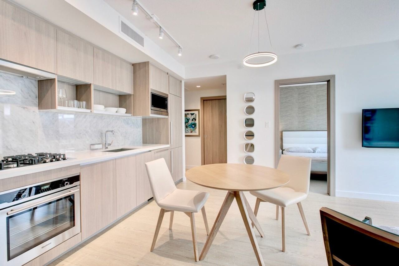 39 Smithe St #1345508P - Photo 2 of 36