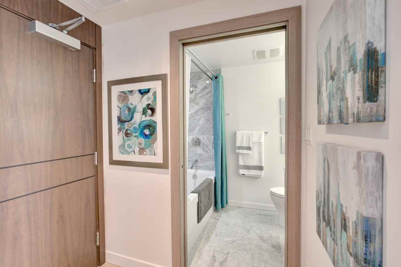 39 Smithe St #1345508P - Photo 3 of 36