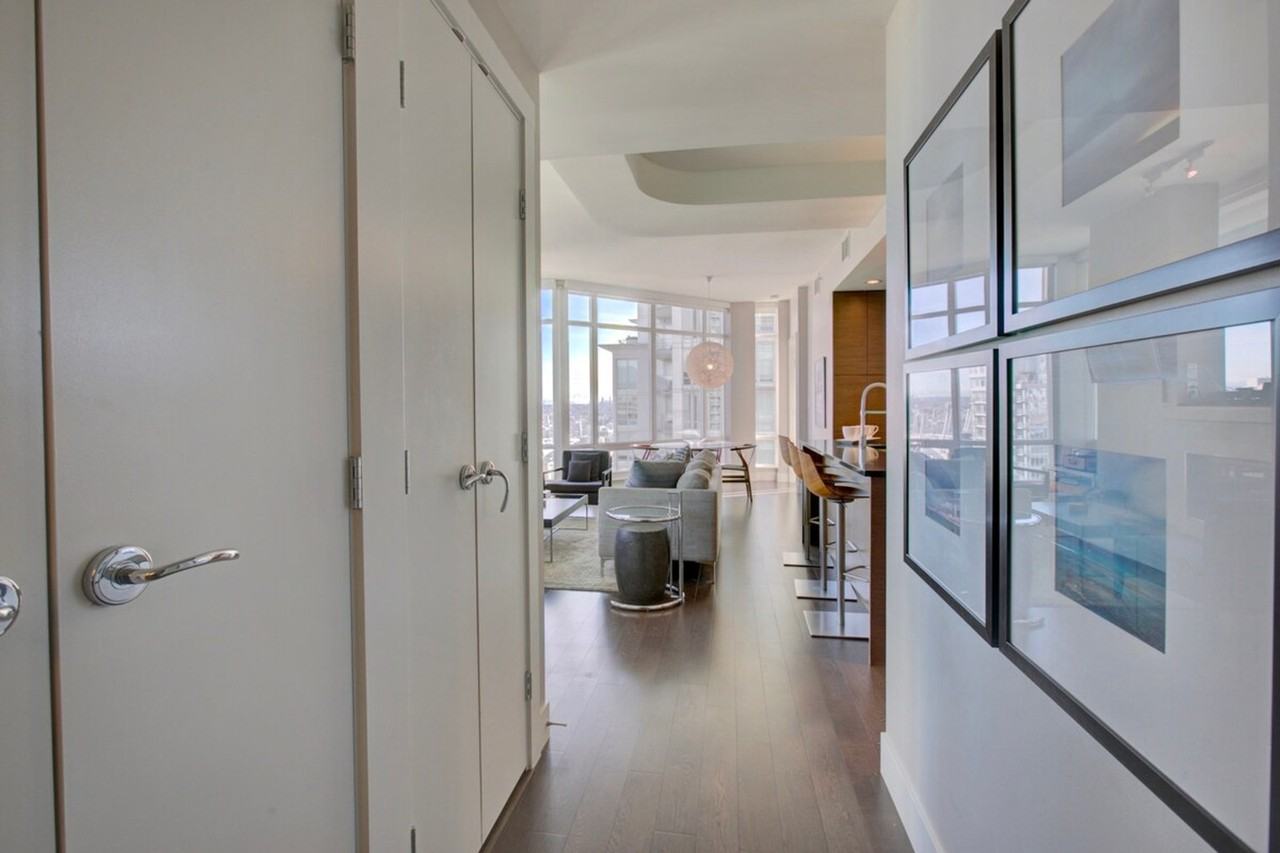 565 Smithe St #1345518P - Photo 5 of 40