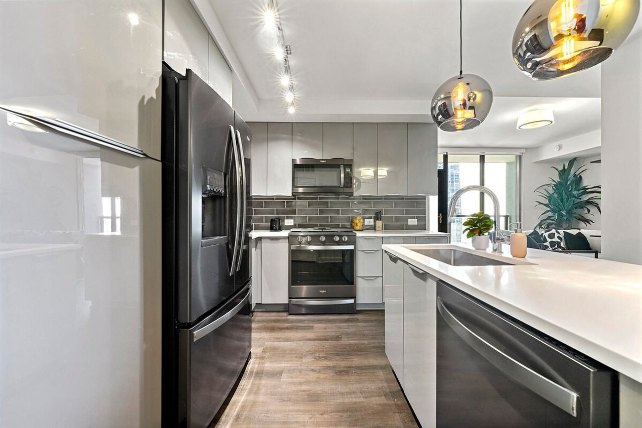 1400 W Peachtree St Nw #1351865P - Photo 3 of 18