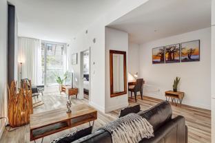 2061 Rue Stanley - Photo 1 of 1