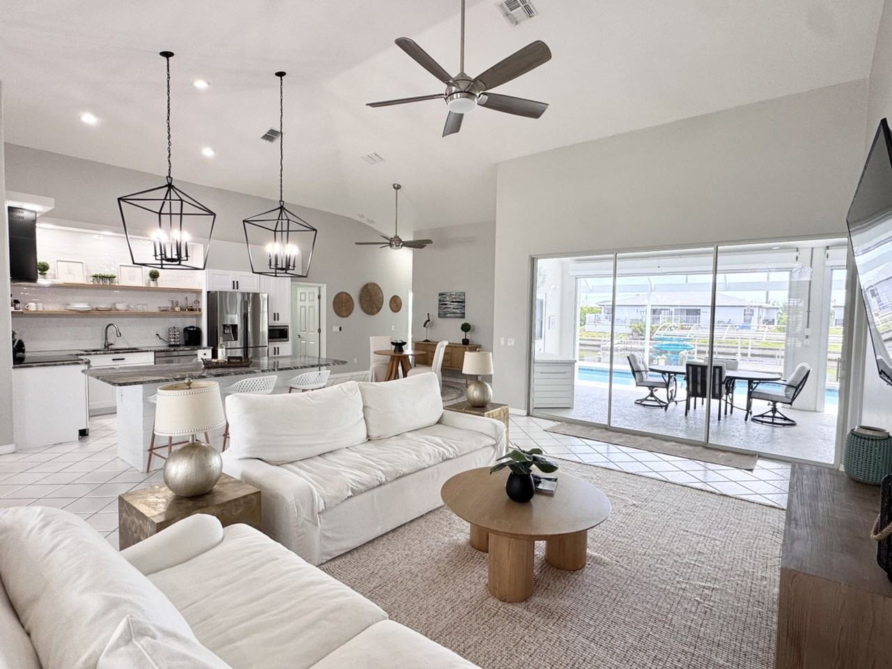 236 Sw 47th St #1353280P - Photo 4 of 35