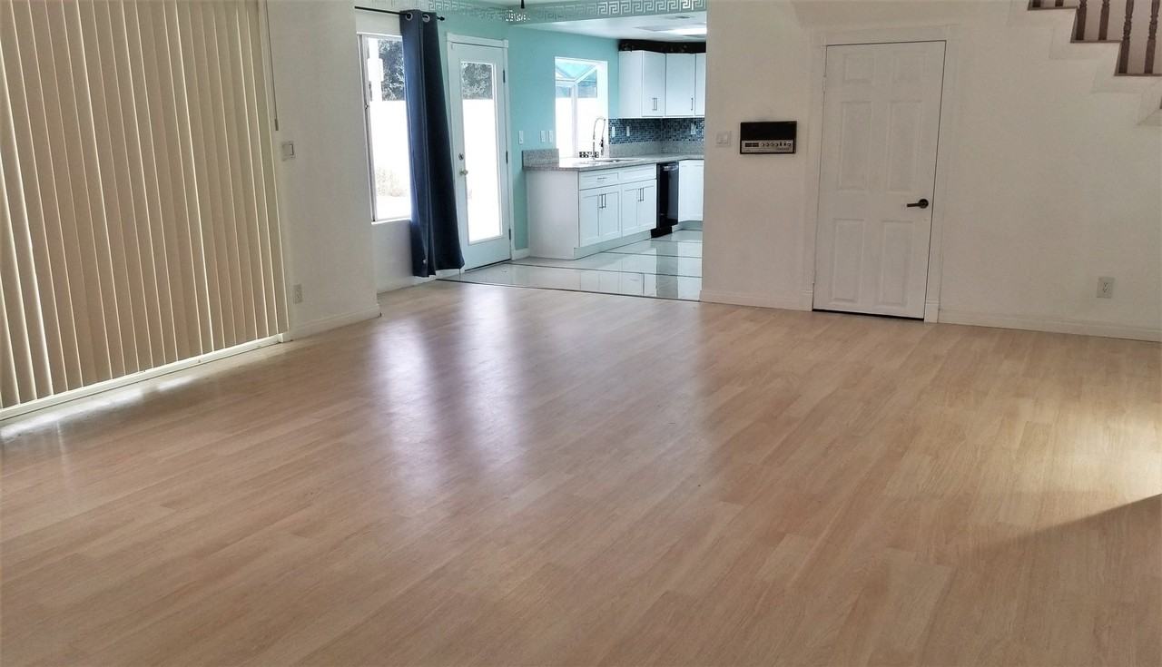 6963 De Soto Avenue - Photo 6 of 27