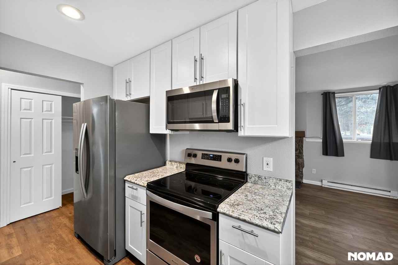 17403 E Mansfield Ave - Photo 3 of 32