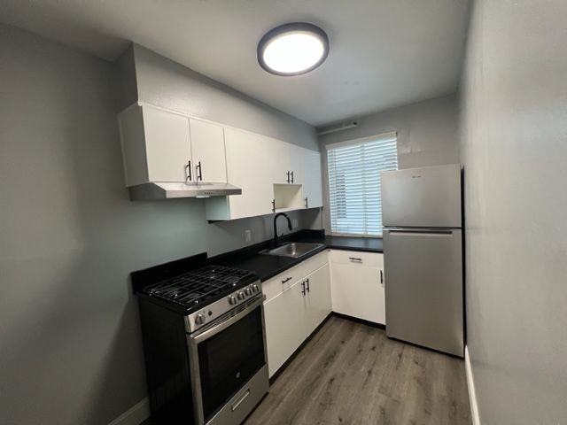 272 9th Street #27 - Photo 3 of 11