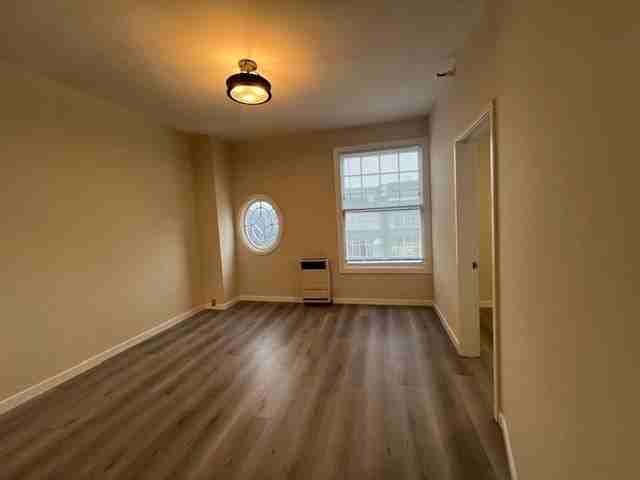 272 9th Street #27 - Photo 4 of 11