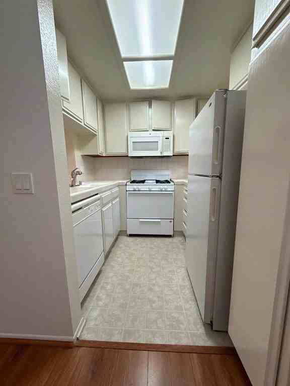 10743 Lawler Street #10 - Photo 3 of 15