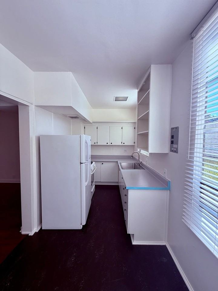 1615 Rendall Place #1617 - Photo 4 of 10
