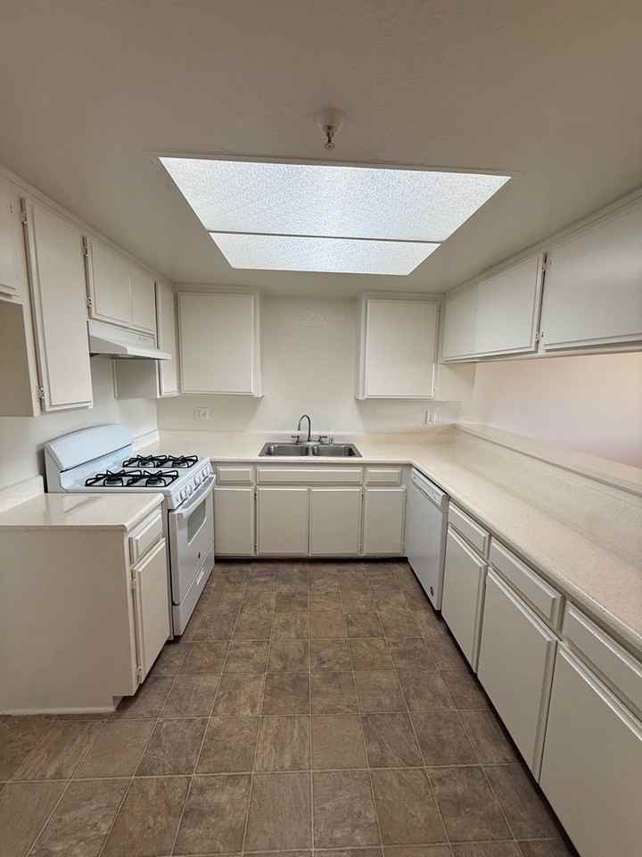 14020 Yukon Avenue #202 - Photo 5 of 17