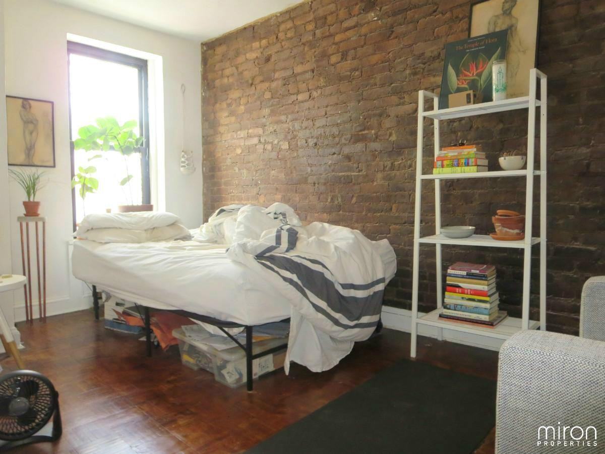 Waverly Ave #3 - Photo 3 of 8